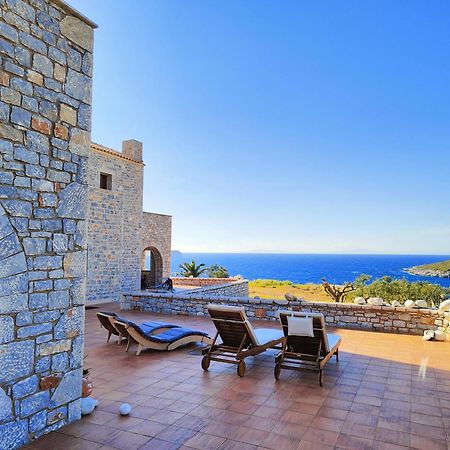 Athevillas Chrysoula Mézapos Exteriör bild