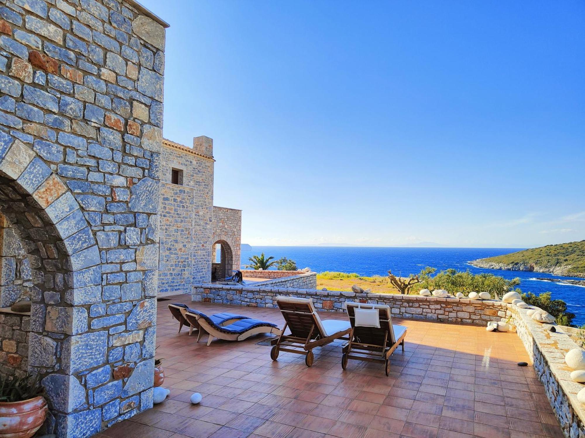 Athevillas Chrysoula Mézapos Exteriör bild