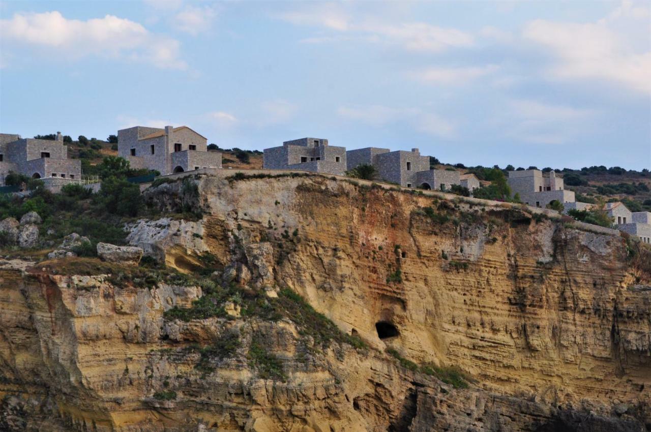 Athevillas Chrysoula Mézapos Exteriör bild