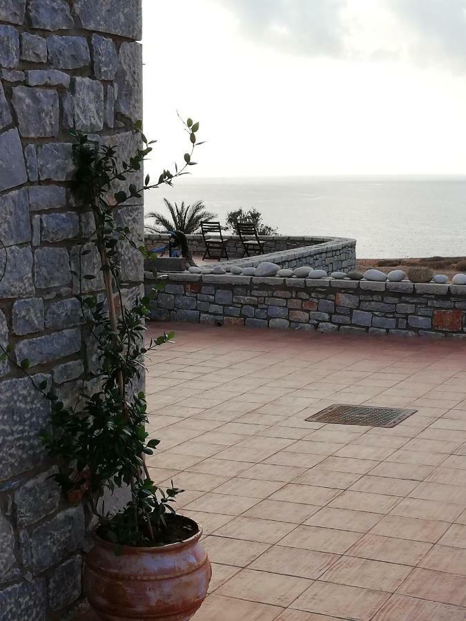 Athevillas Chrysoula Mézapos Exteriör bild